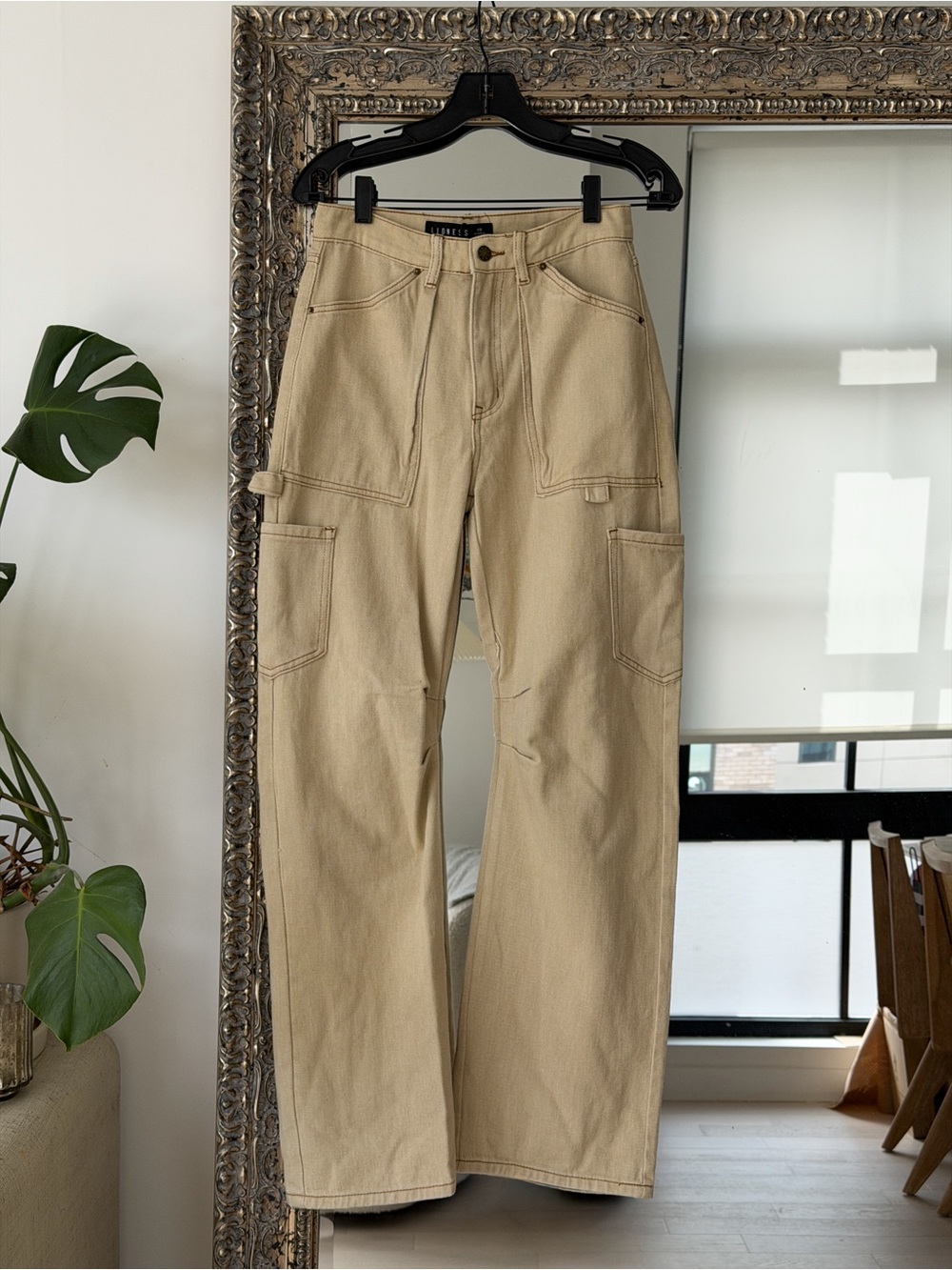 Lioness Wide Leg Cargo Pants // XS NWT - Picture 7 of 8